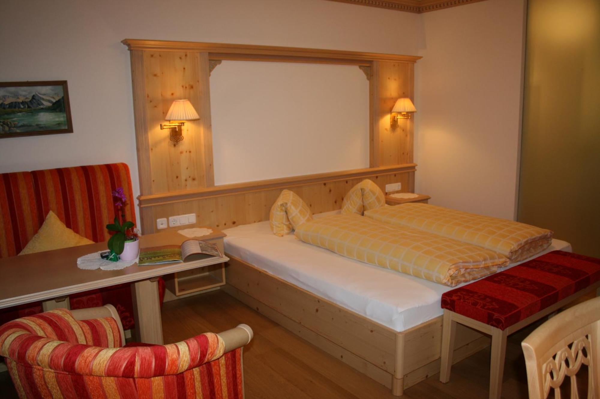 Hotel Schoene Aussicht Картитш Экстерьер фото