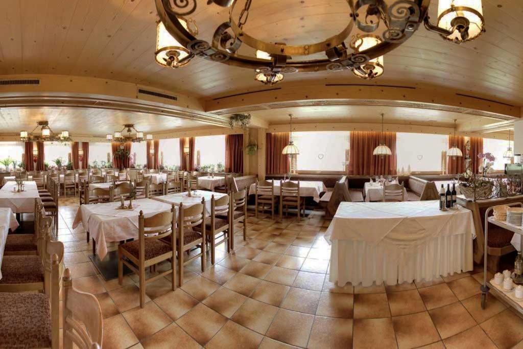 Hotel Schoene Aussicht Картитш Экстерьер фото